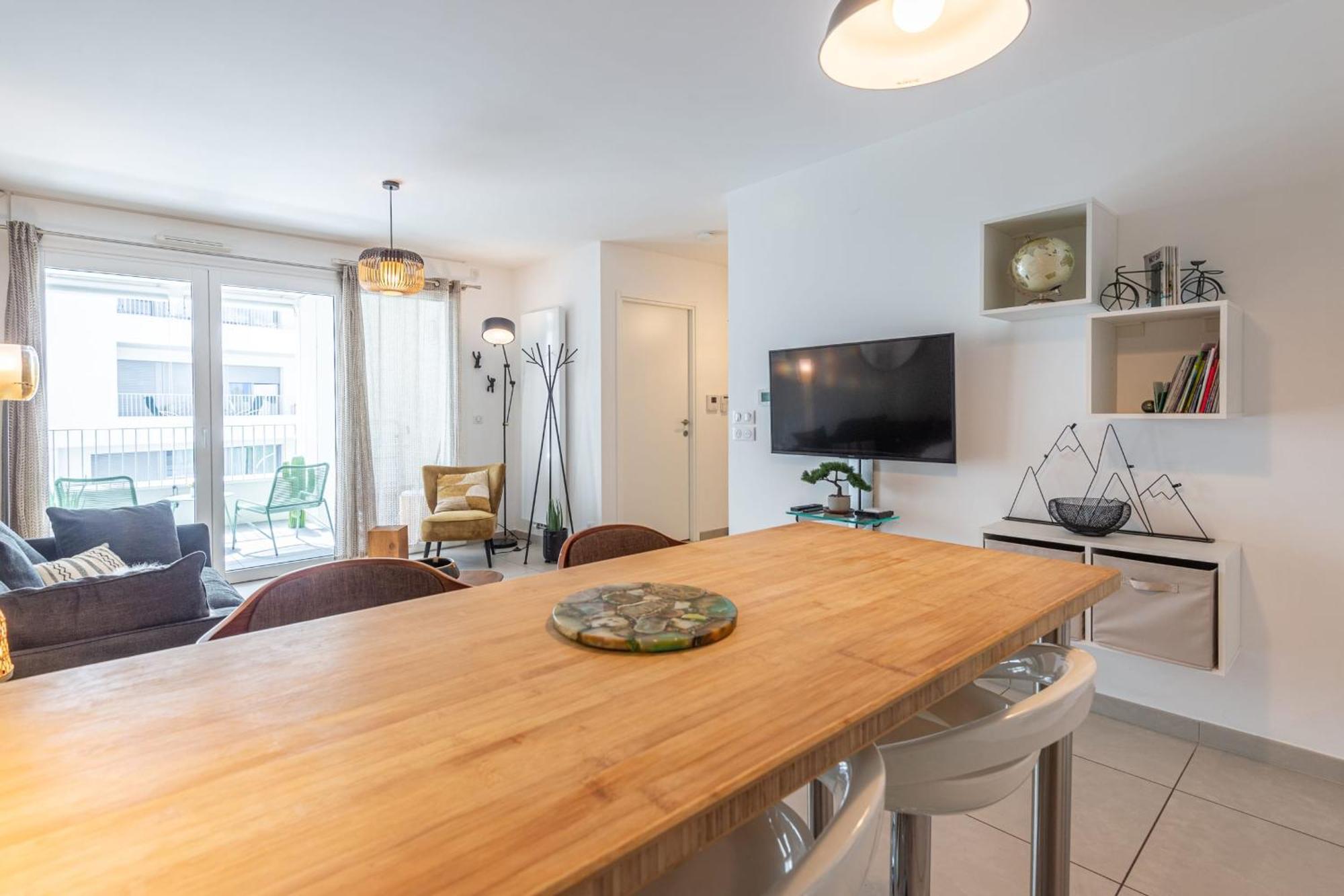 L'Interprete 405 4 - Apartment With Terrace Annecy Eksteriør billede